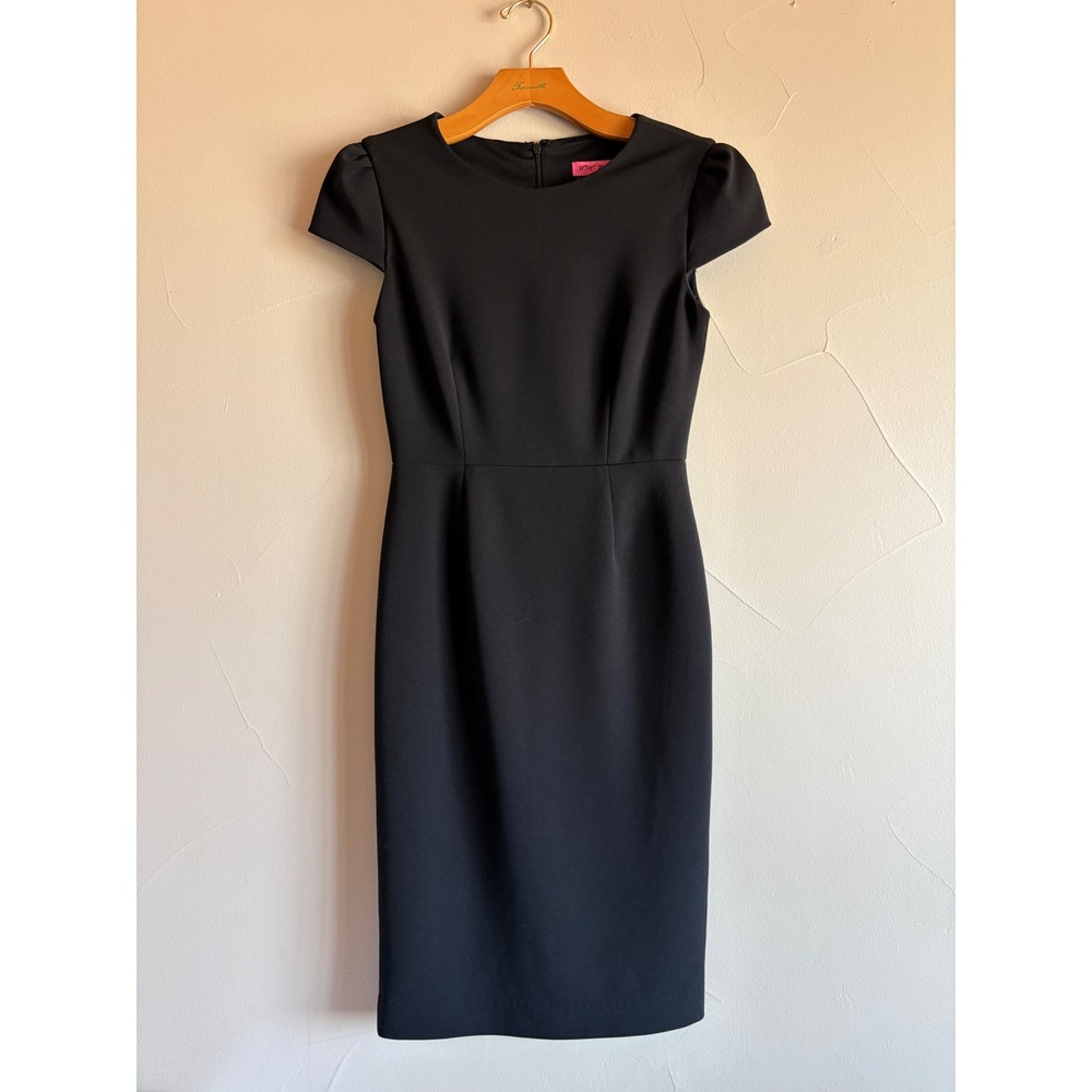 Betsey Johnson Black Cap Sleeve Sheath Dress SZ 0 Crew Neck Professional LBD Y2K